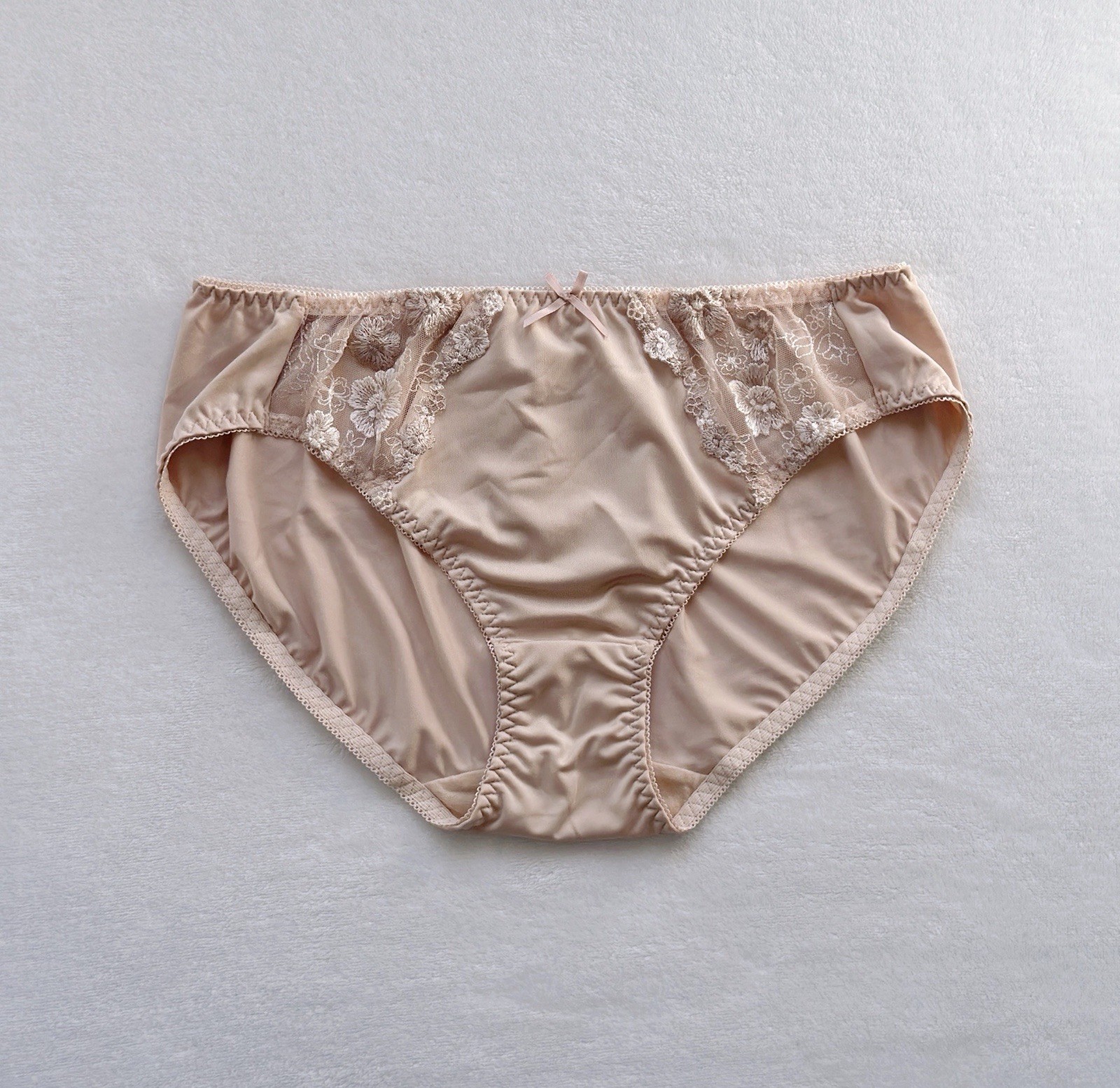 US-L/JP-3L Japanese Brand Elegant Floral Embroidery Smooth Nylon Panty