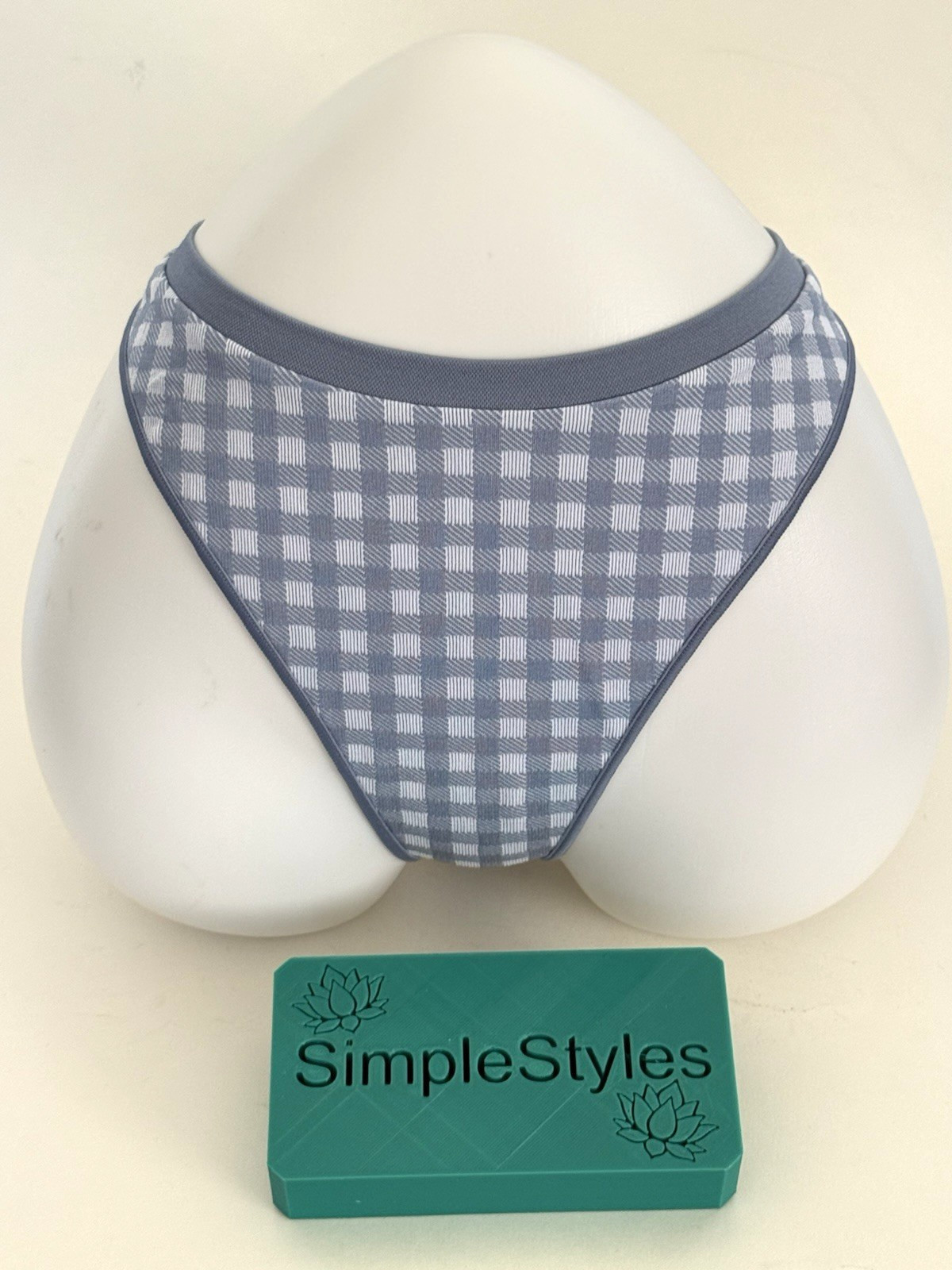 Victoria’s Secret Lavender Purple Gingham Seamless High Leg Thong Panty Sz M NWT
