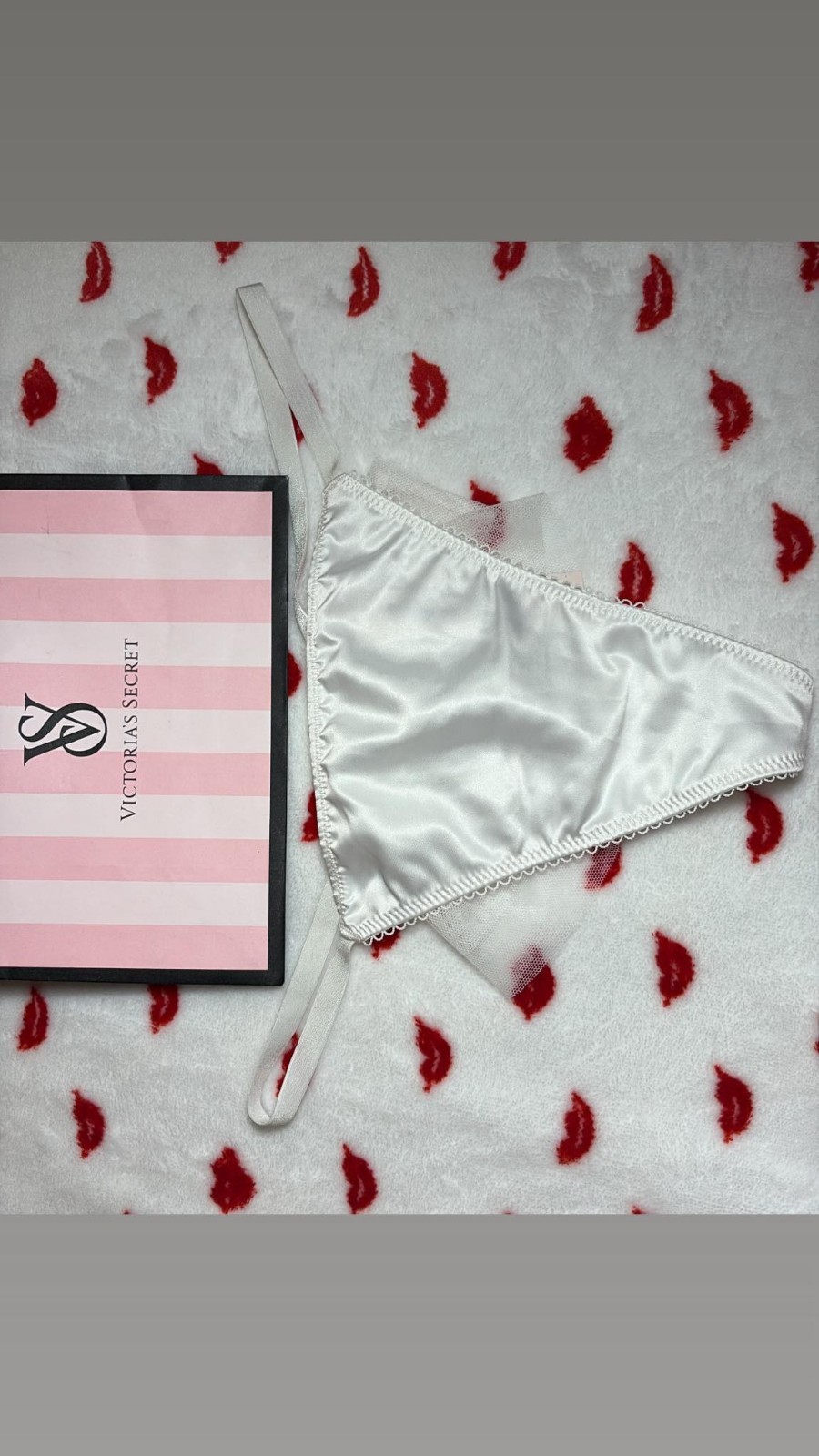 Victoria’s Secret Tease White Bridal Tulle Veil Bow-Back V-String Panty Sz M NWT