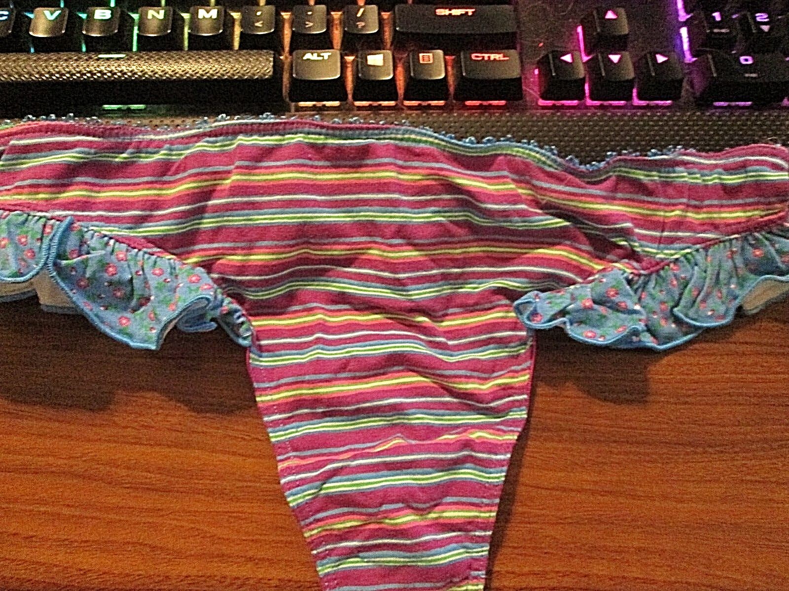 New w/Tag Victoria’s Secret💲Discounts on 2+💲Pick a Thong💗XS,S,M,L,XL,XXL💗