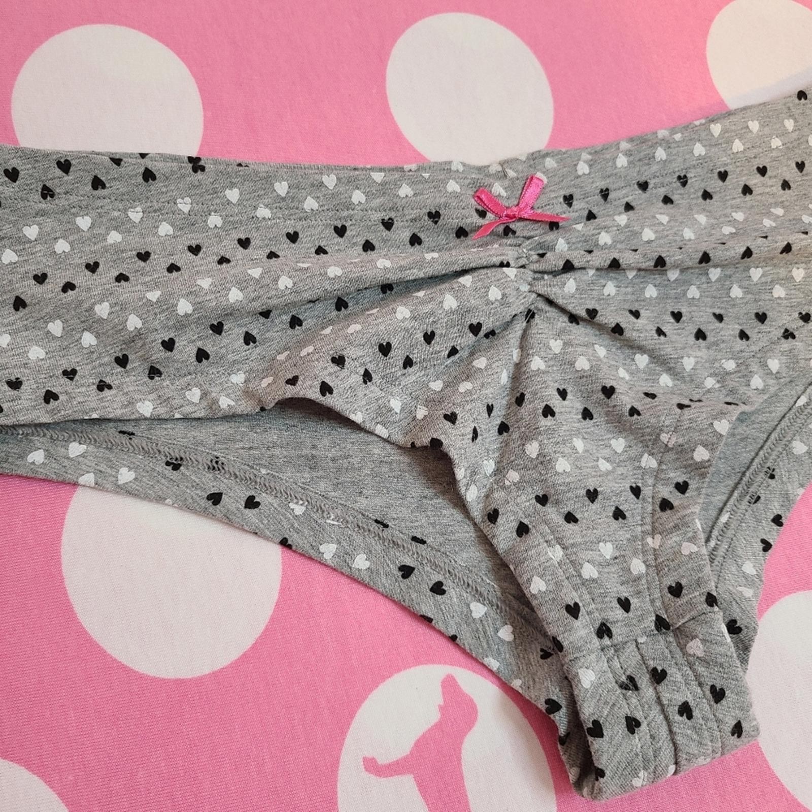 VTG VS PINK Graphic Cotton Extra Low Rise Cheekster Panty Size Sm Gray Hearts