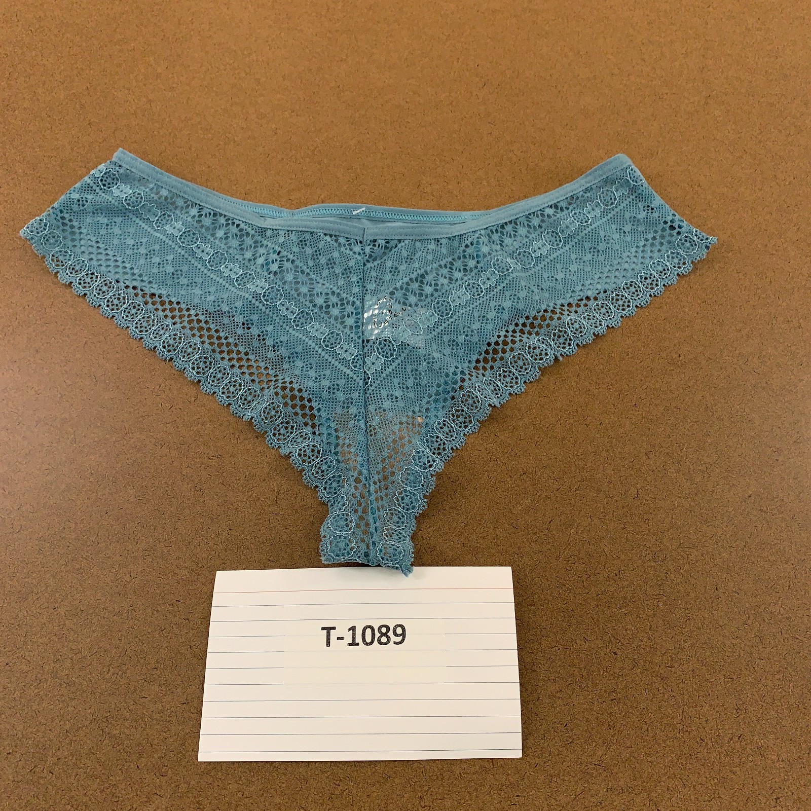 World Star Lingerie Womens Size Medium Teal Lace Back Cheeky Panty NWT