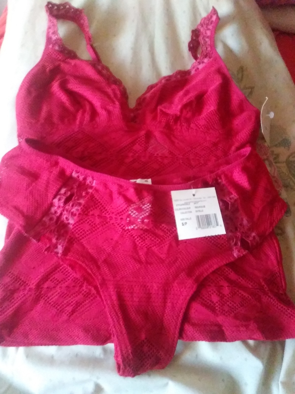 ARIANNE LINGERIE CAMISOLE AND PANTIES SIZE SMALL RED BURGUNDY KNIT NWT