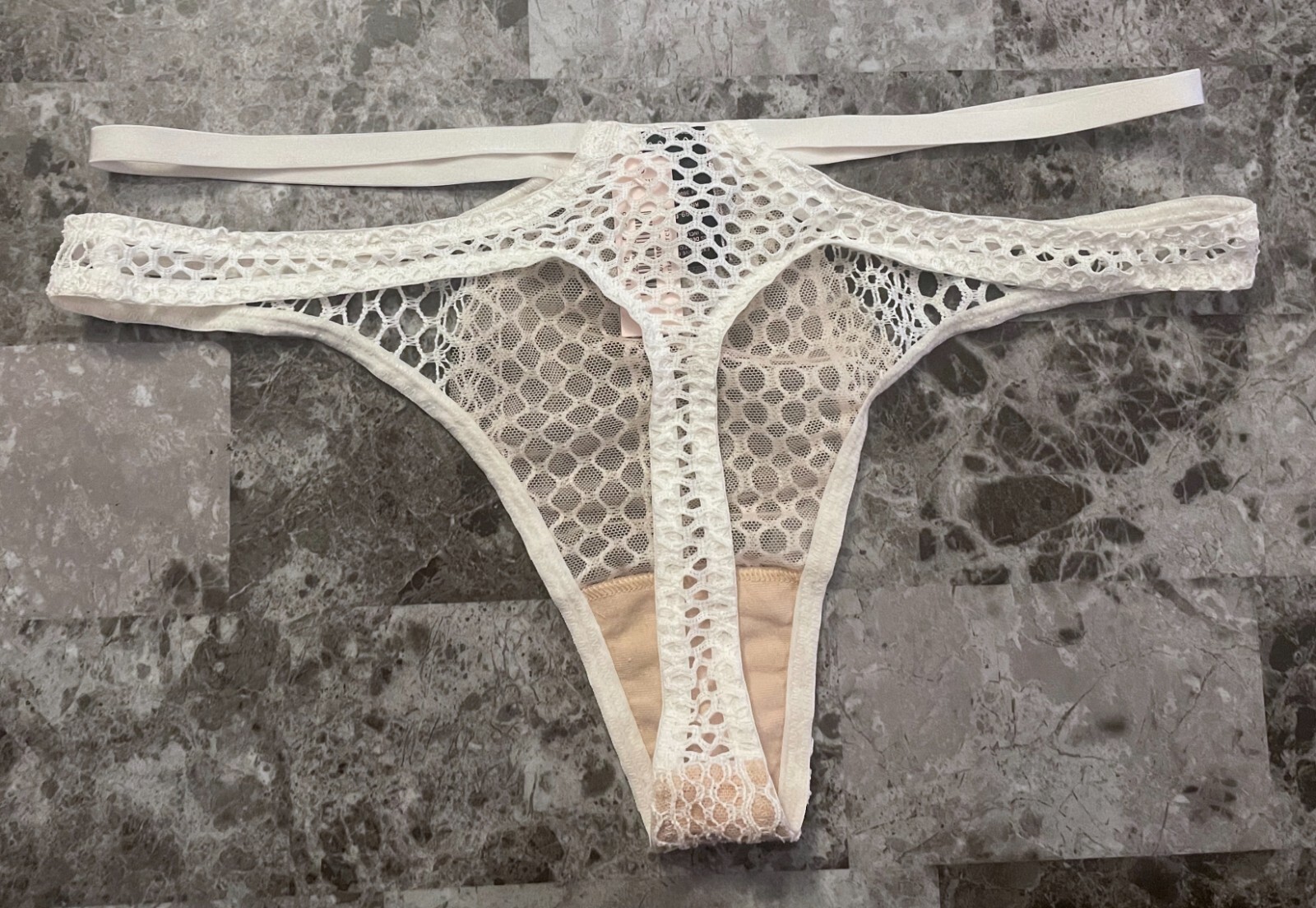 NWT VICTORIA’S SECRET SMALL FISHNET NETTED MESH STRAPPY RARE THONG PANTIES