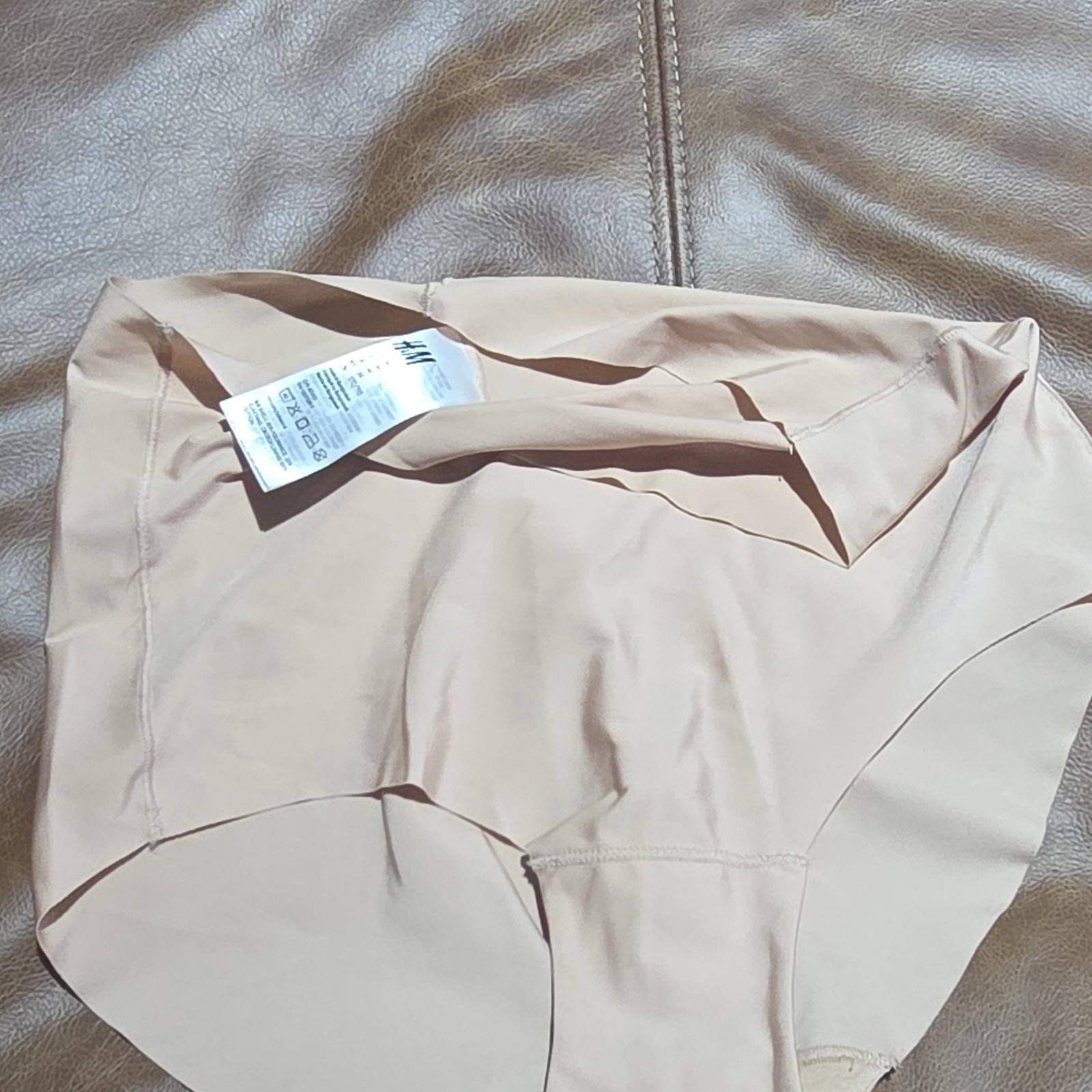 Women’s Seamless Brief Panties Size M Solid Beige Stretch Opaque 1 Pack