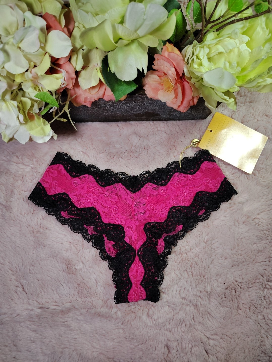 Vintage Victoria’s Secret Sexy Little Things Lace Cheeky Small