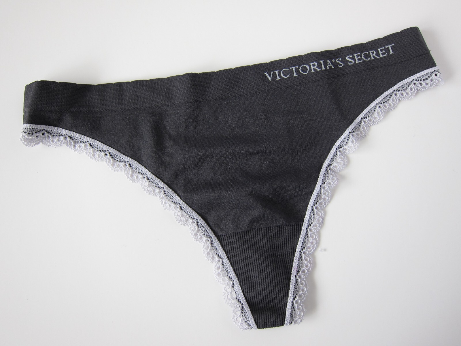 1 NEW Victoria’s Secret VTG 2013 Seamless Ruffle Thong Culotte Panty SMALL