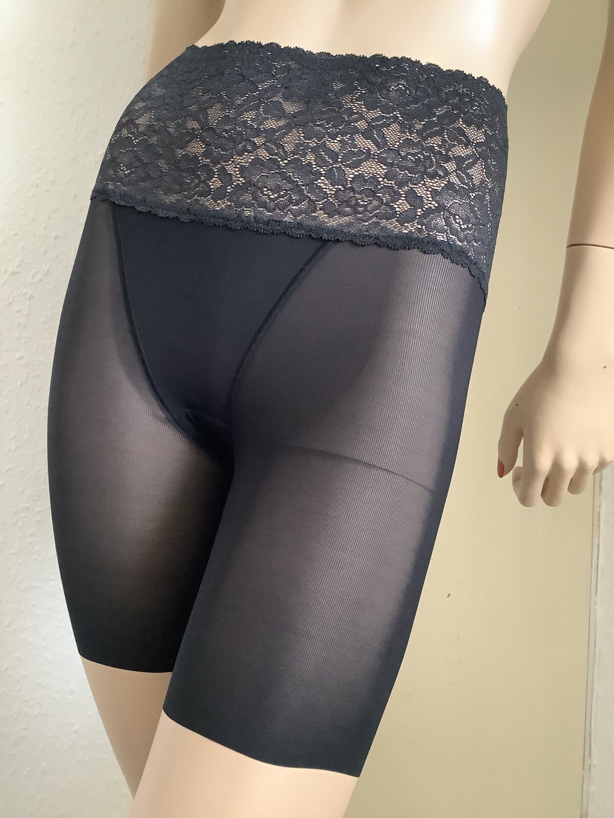 Uniqlo Black Sheer Nylon & Lacy Long Leg Bloomers Control Knickers 35” Hips