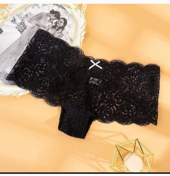 NIP Sexy Beautiful Goth Black Lace Boy Shorts L Panties!!