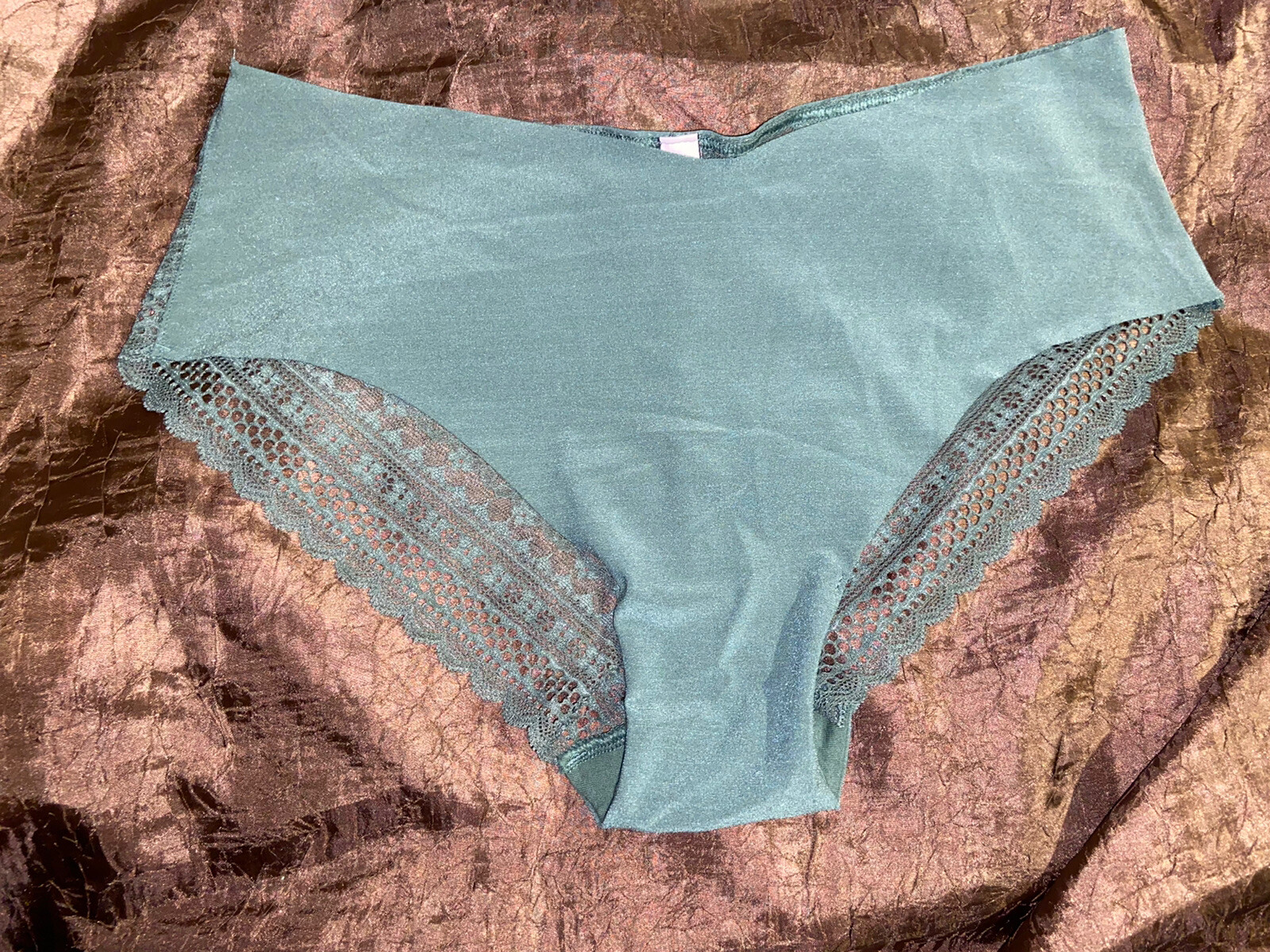 Victoria’s Secret Olive Hiphugger Seamless Front Lace Back Size L NWOT