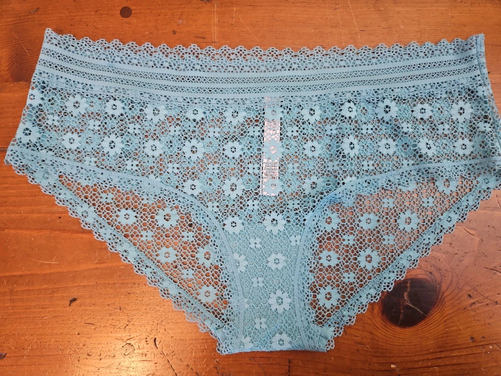 VICTORIA’S SECRET Size M Aqua Green Floral Lace Hiphugger/Hipster Panties NWOT
