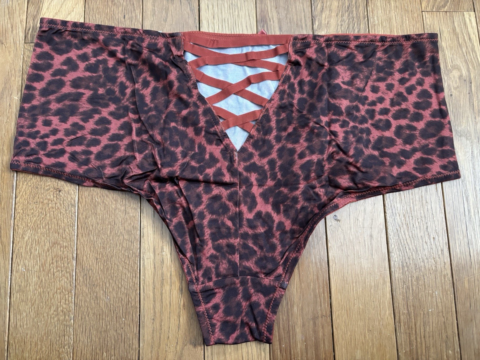 Plus Size 18/20 Lane Bryant Cacique Cheeky Brief Panty Red Orange Leopard Lace