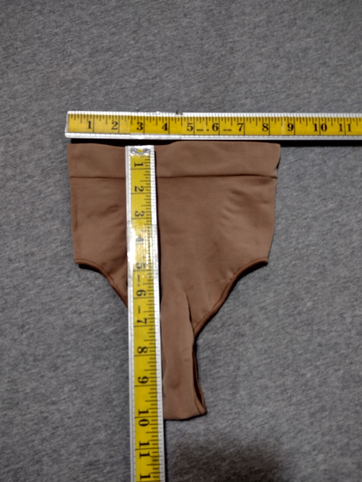 SKIMS Women’s Comfy Sculpting Mid Waist Thong in Camel Size XXS/XS SH-MWT-0198