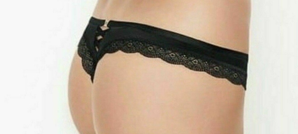 Victorias Secret Very Sexy Black Silky Thong Size M Metal Heart Strappy Back NWT