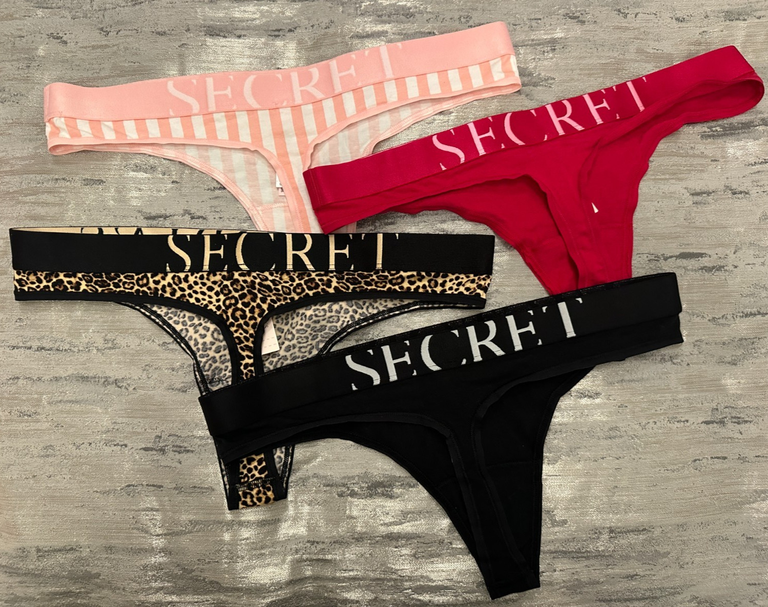 NWT Lot of 4 Victoria’s Secret Exploded Logo Cotton Thong Panty Panties M 🌸