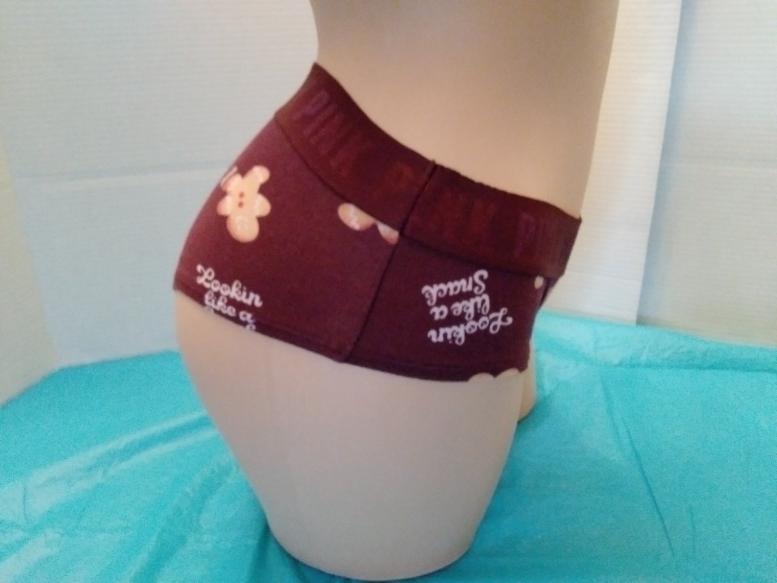 Panties Victoria’s Secret Hipster SZ M “Lookin like a Snack” Gingerbread Cookie