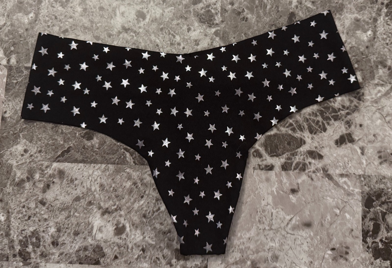 NWT VICTORIA’S SECRET PINK BLACK SILVER STAR RAW EDGE NO SHOW THONG PANTIES