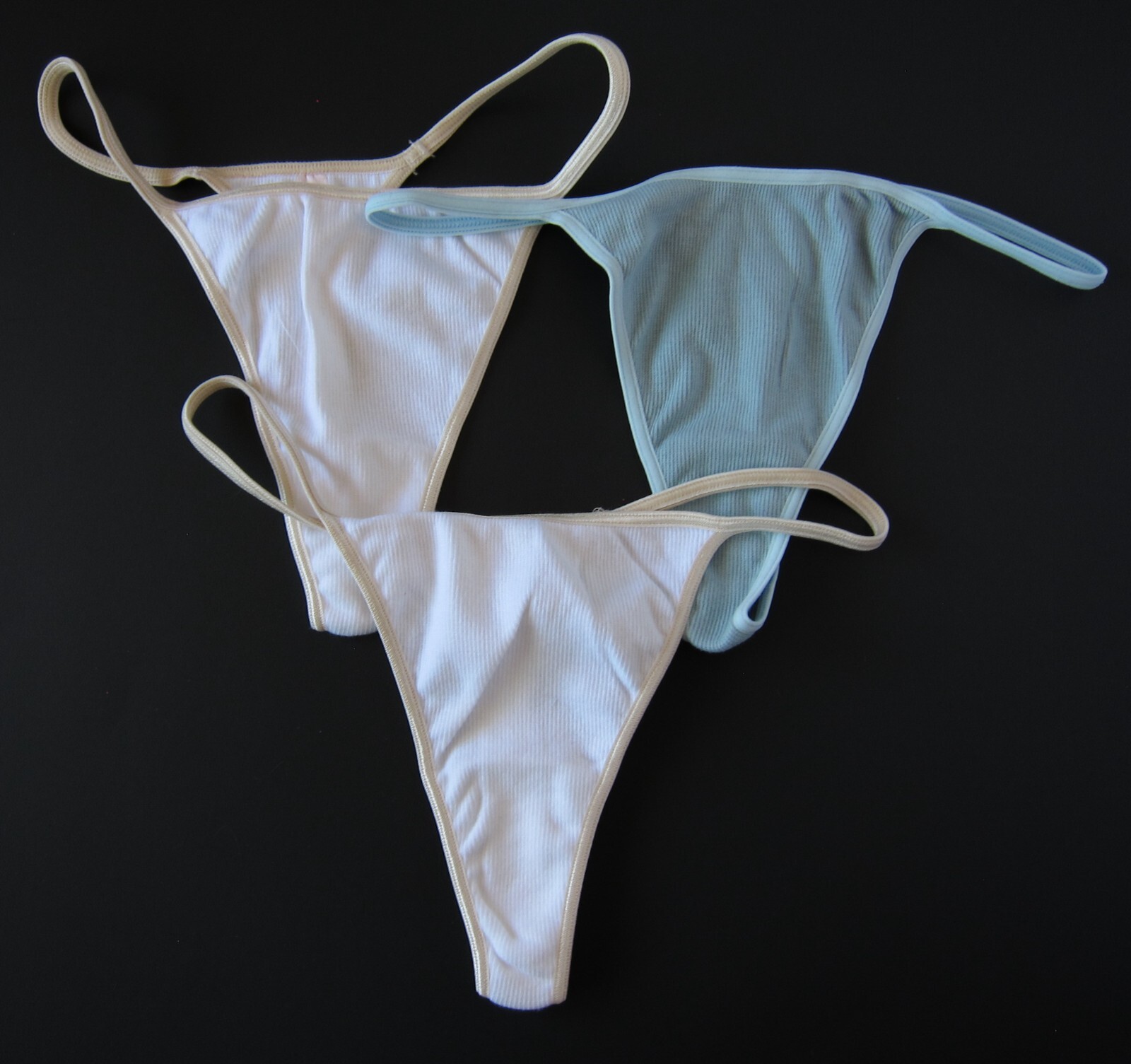 3 NEW Victoria’s Secret VTG 2000s Ribbed Cotton String Thong Panties LOT MEDIUM