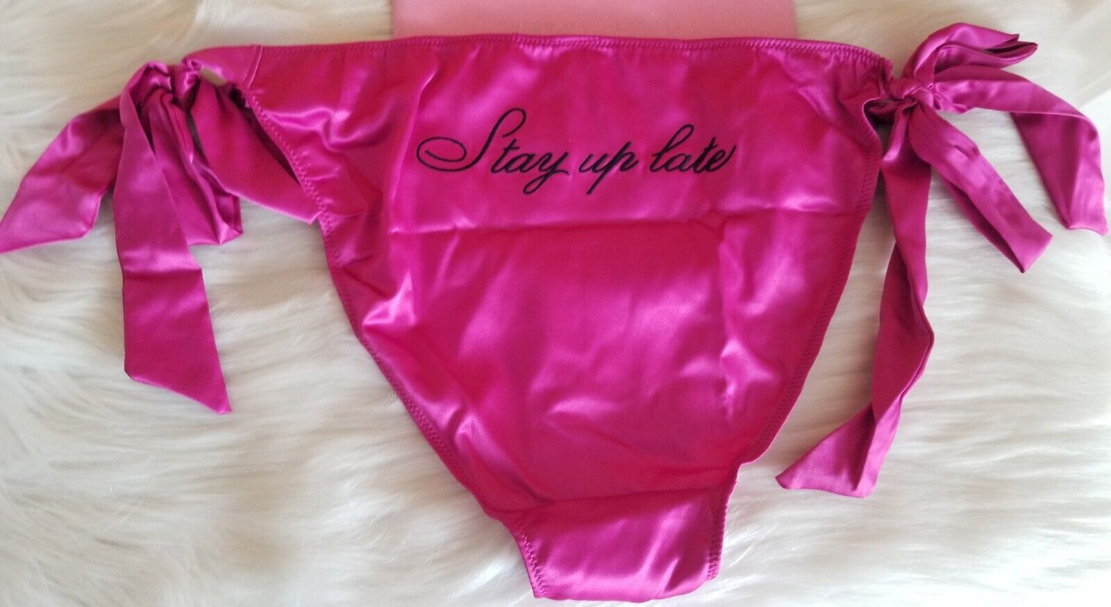 VICTORIA’S SECRET EMDROIDERY SIDE TIE SATIN CHEEKY PANTY MEDIUM PINK FUCHSIA NWT