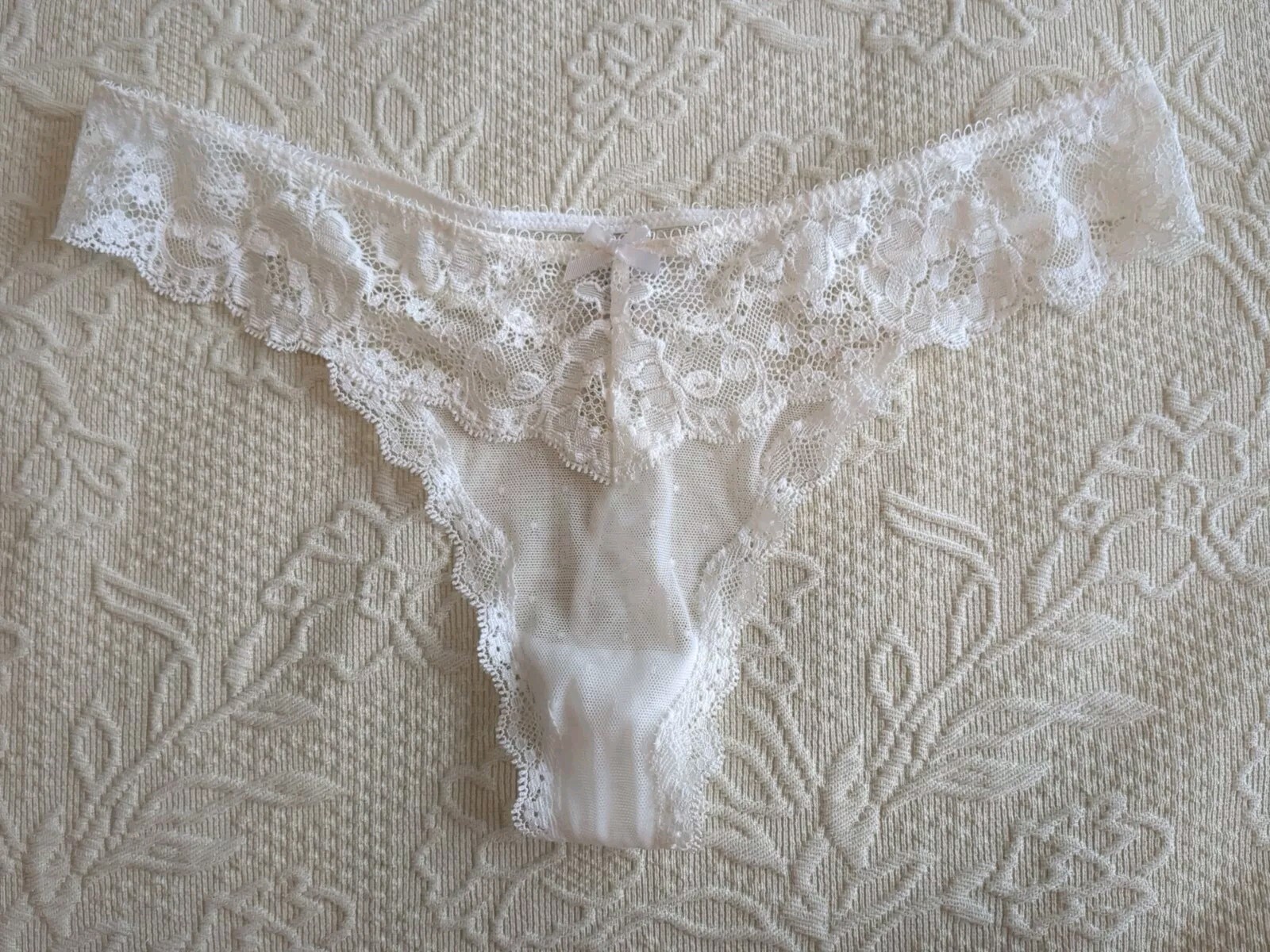 Victoria Secret DREAM ANGEL LACE THONG VTG Mesh Bow Panties Tanga White MED NWOT