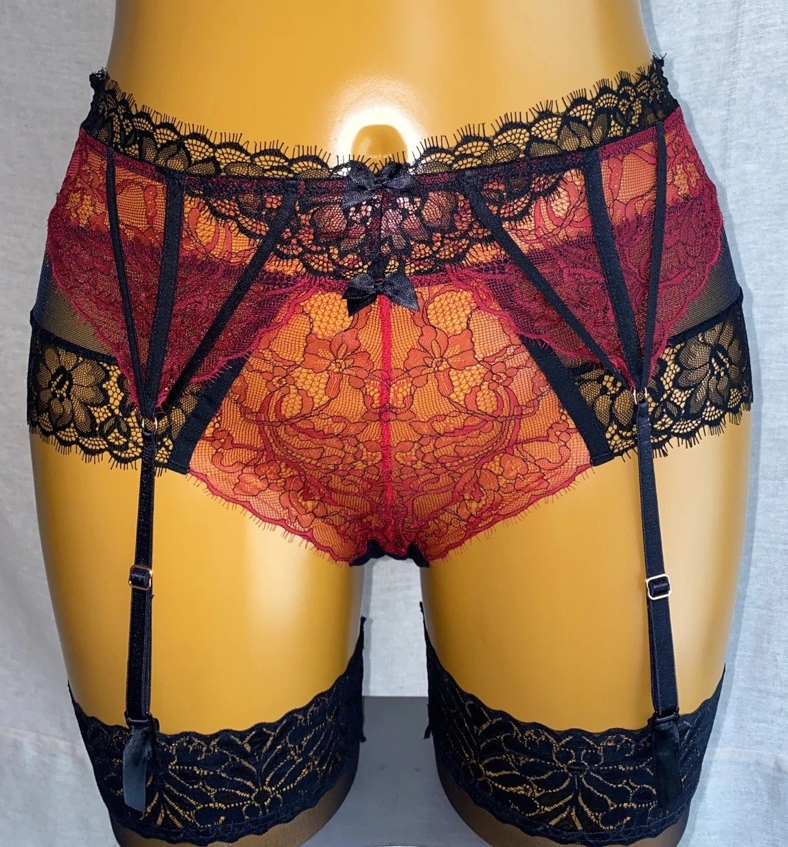 Ann Summers LOVE PASSION Panties & Suspender Set, Black/Red Floral Lace UK16 New