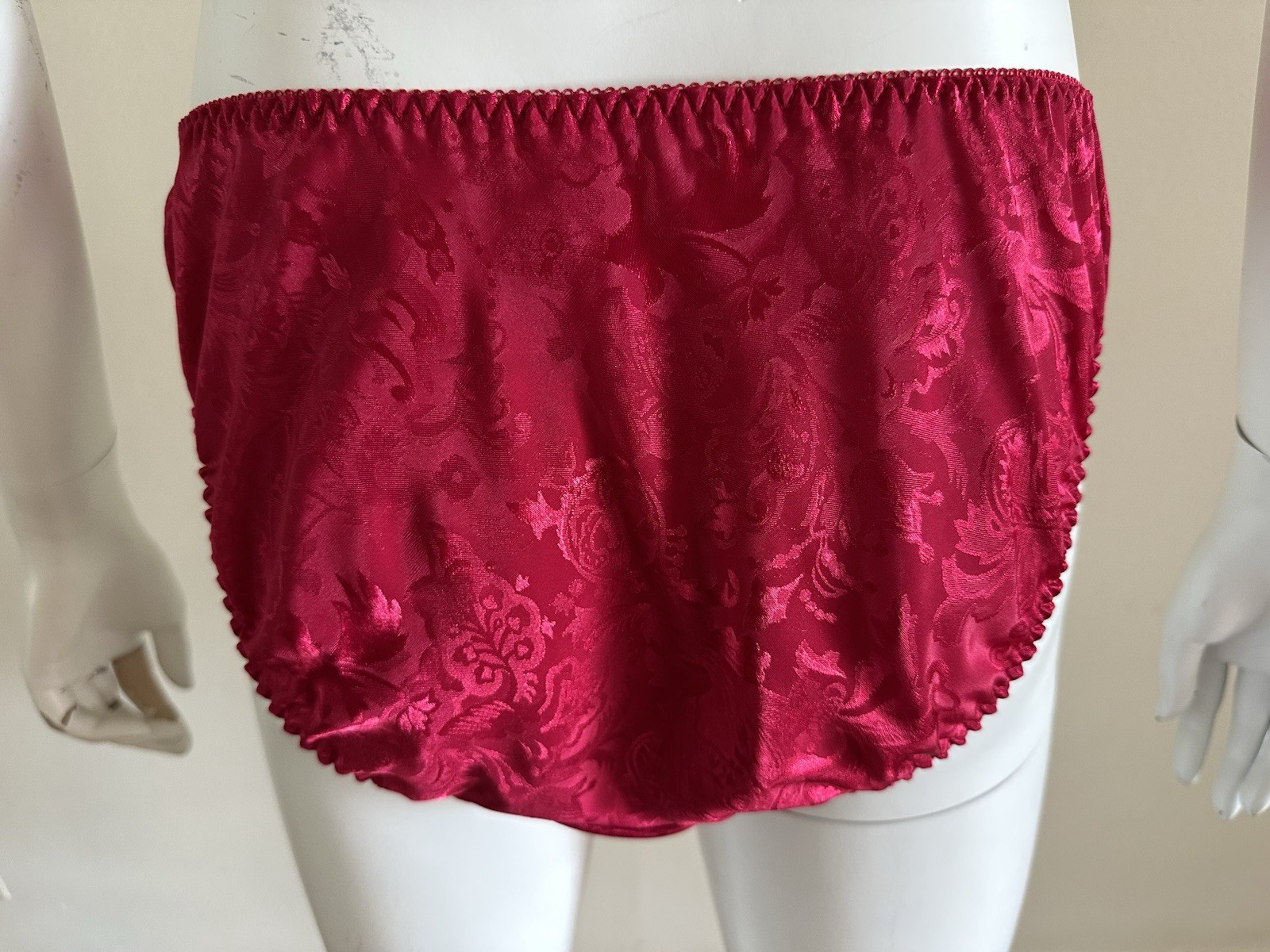 Victoria’s Secret Gold Label Red Satin Jacquard Bikini Panties Lace Trim Rose M