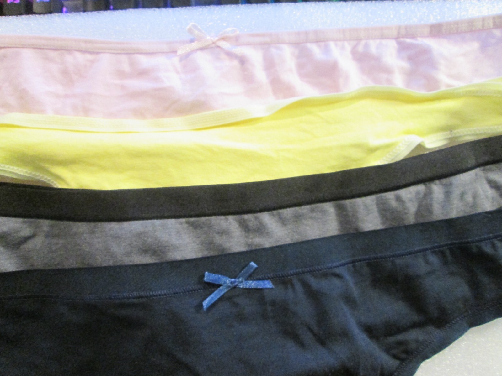 New 4 Ladies Thongs Cotton Panties💚Size XL💚Pink, Gray, Yellow, Navy Blue💚