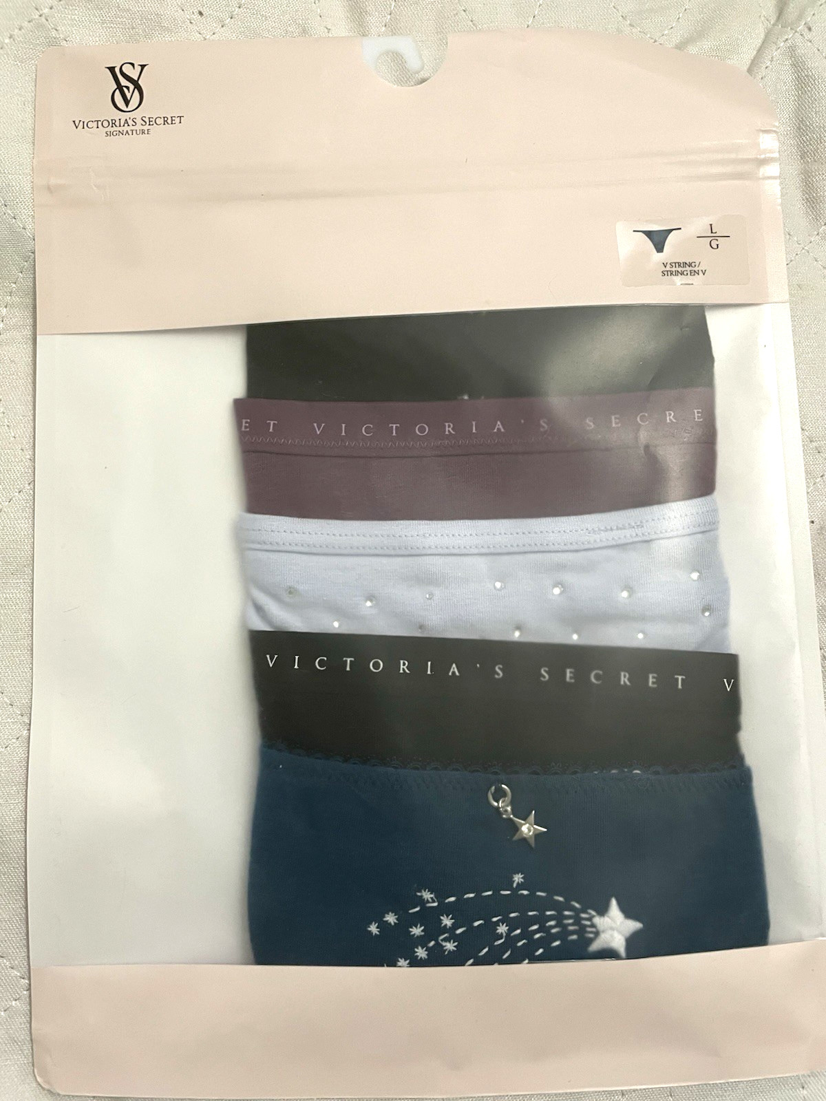 Victoria Secret V String Panties 5 Pack Multi Spellout Charm Stars sz L Bling