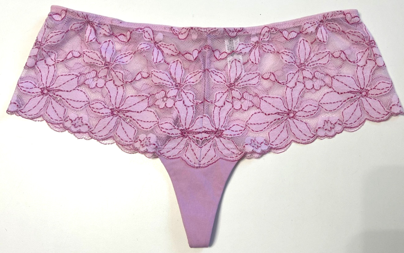 b.tempt’d by Wacoal XL (Size 8) Feeling Famous Tanga Panty NWOT 945209 Berry