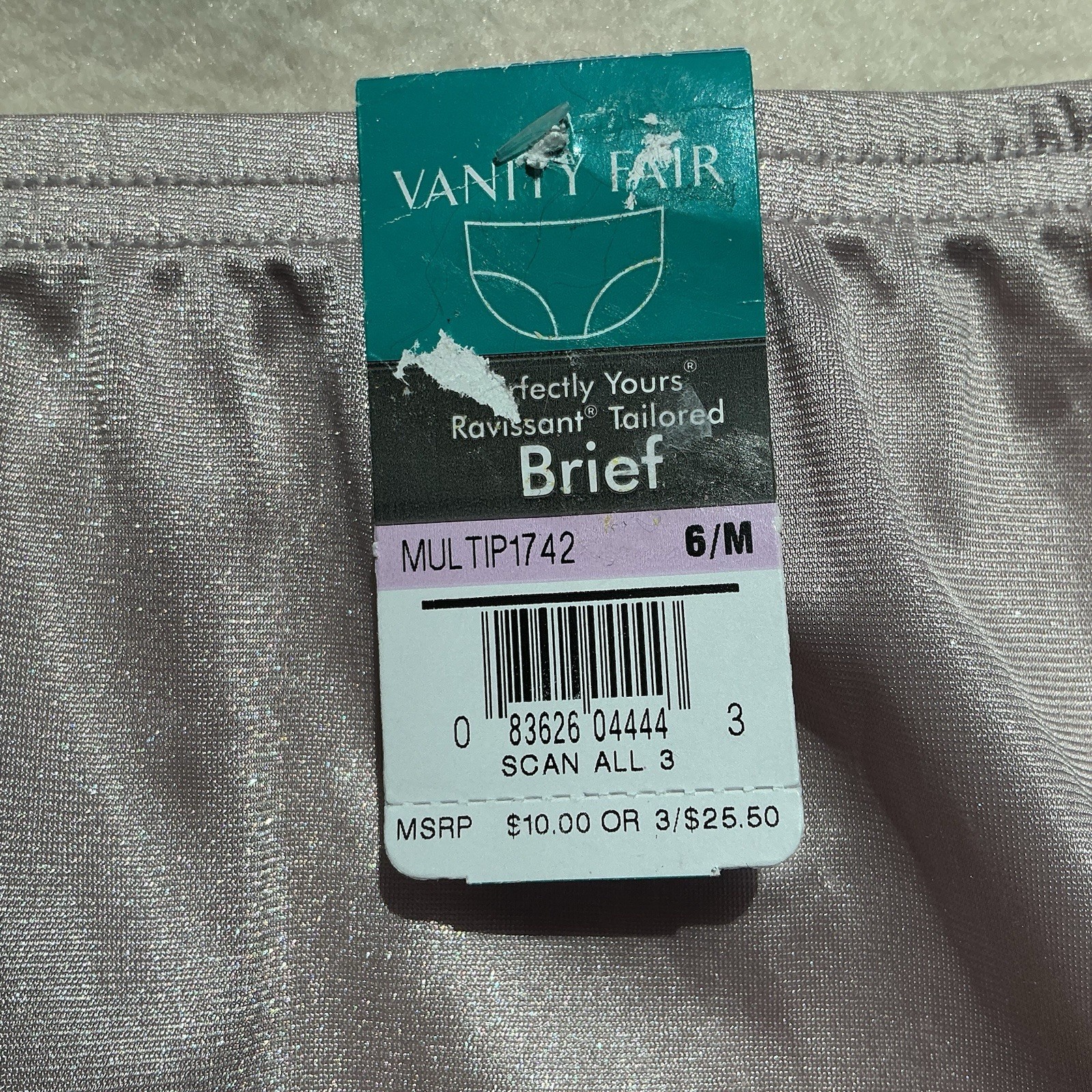 Woman’s Vanity Fair 15712 Perfectly Yours Ravissant Panties NWT 6 M