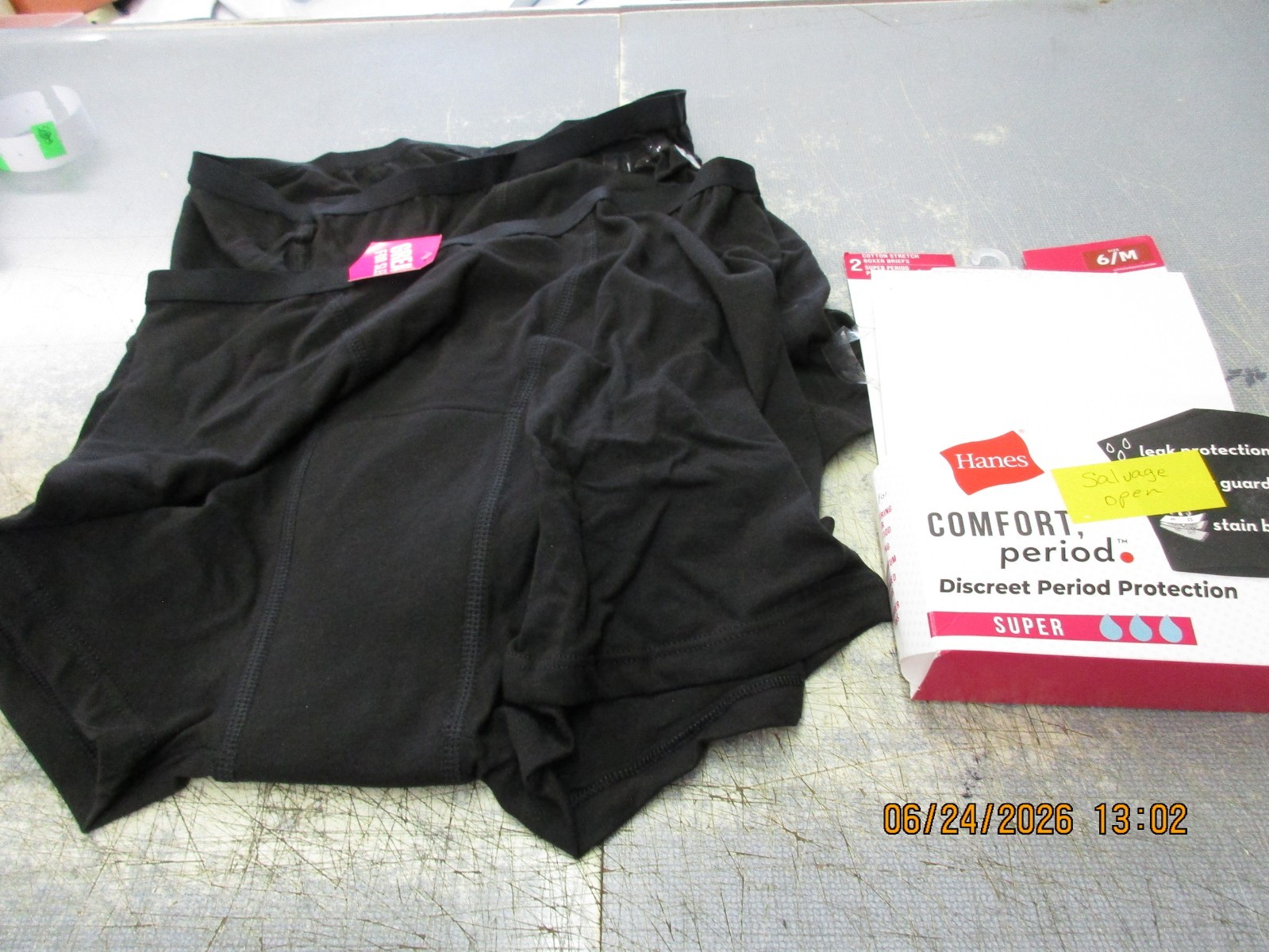Hanes Women’s Cotton Boxer Briefs 2-Pack Super Period Protection Black Size 6/M