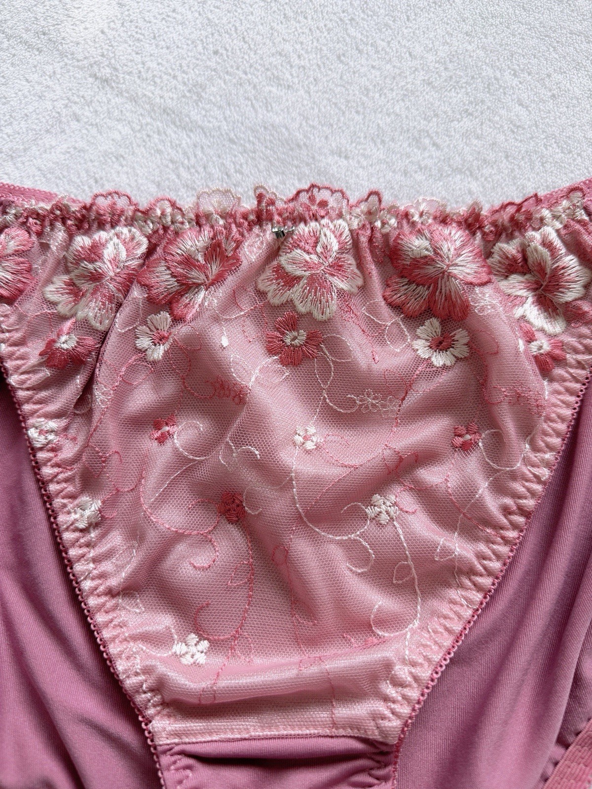 US-XL/JP-5L Japanese Brand Classic Floral Embroidery Panties Soft Raspberry Pink