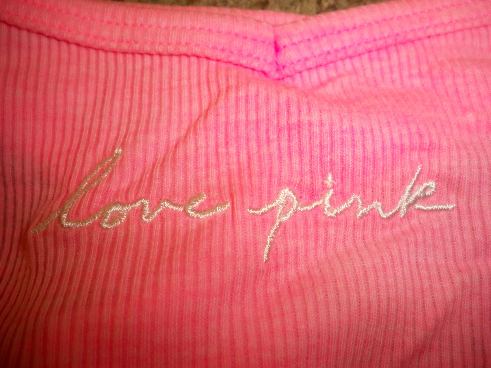 VICTORIAS SECRET THONG PINK EMBROIDERED LOVEPINK LOGO LARGE NEW