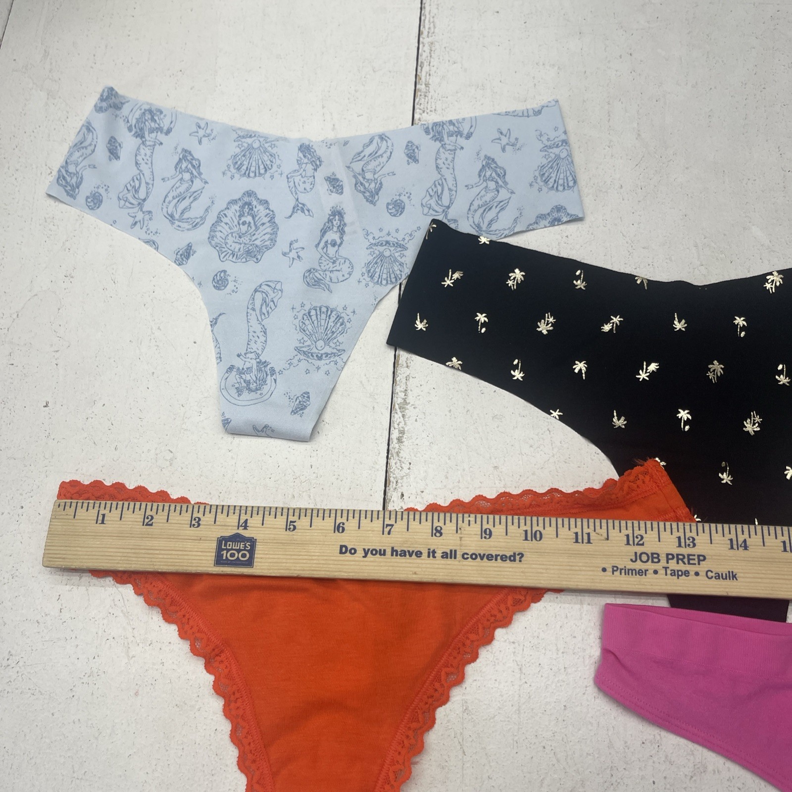 Victoria’s Secret 4 Pack Black Orange Pink Blue Thong Underwear Women’s Size M