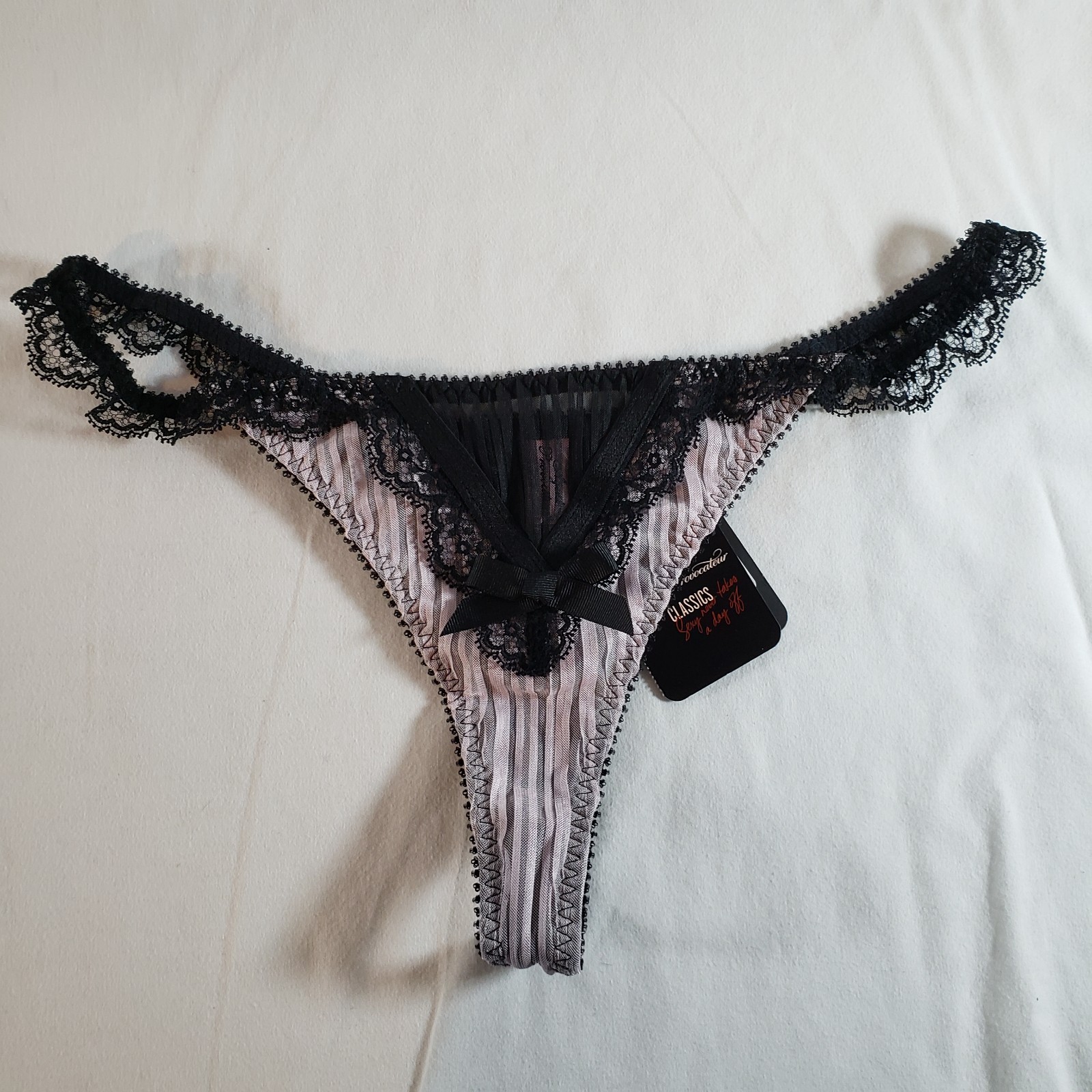 Agent Provocateur Fifi Thong AP3 Black Pink Lace