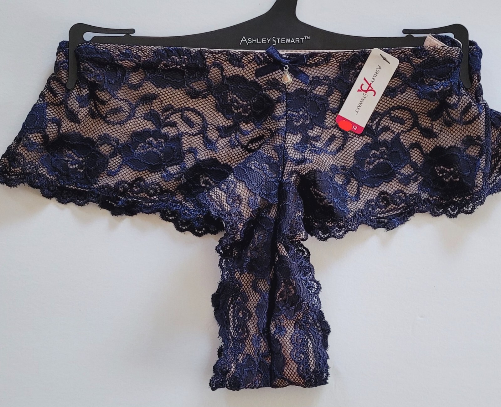 2 ASHLEY STEWART LACE CHEEKY HIPSTER PANTIES, Size: 12 to 24, Plus Size Panties
