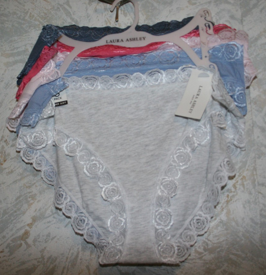 NWT LAURA ASHLEY 5 pack briefs Panties Size Medium Blue Gray Pink Ribbed Hanger