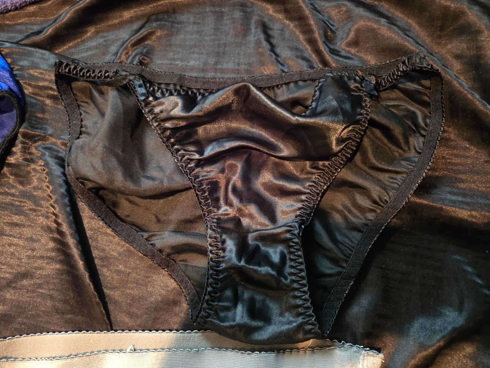Satin String Bikini size 6