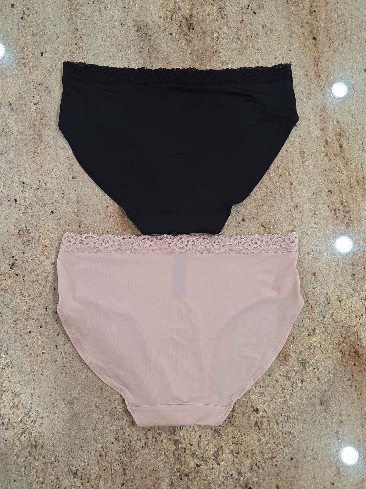 New Women’s NATORI 7723365 Set Of 2 Finishing Touch Lace Brief Panty Size S