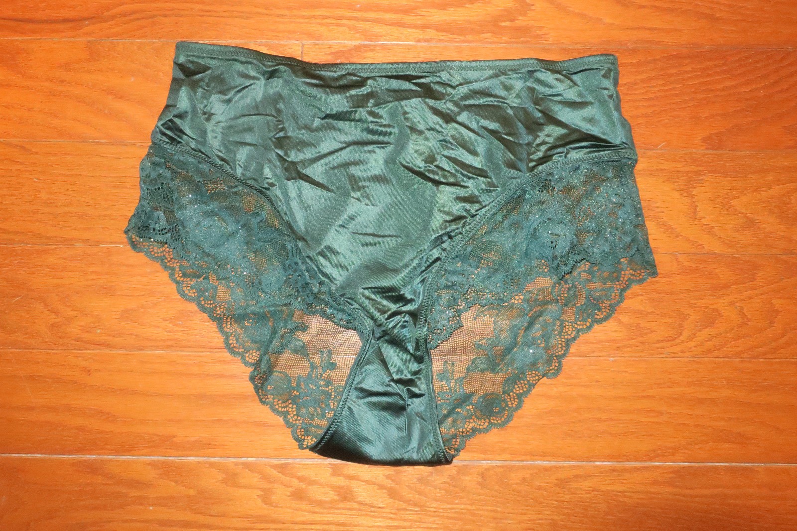 🌹M🌹VICTORIA’S SECRET🌹VERY SEXY SATIN GREEN HIGH WAIST CUT LEG BRIEF🌹PANTIES