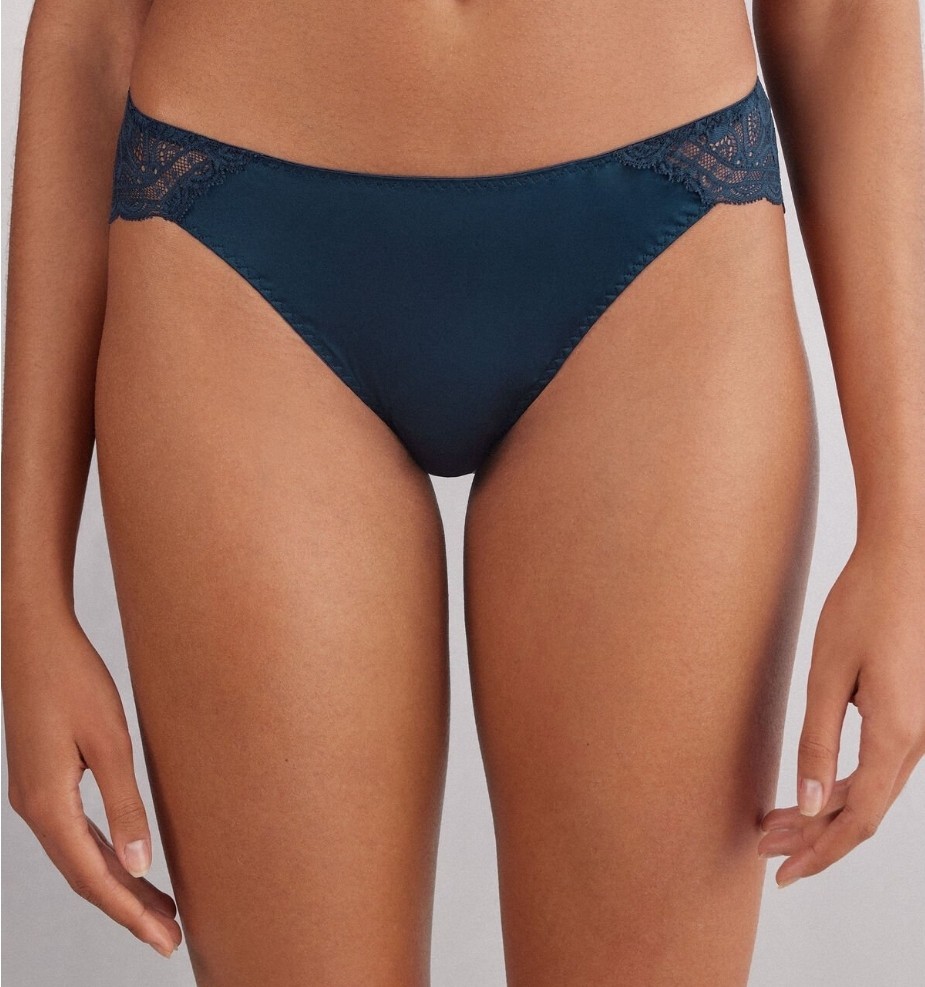 ⭐️⭐️Silk and Lace Briefs Intimissimi Navy Blue RRP £25 Beautiful And Sexy ⭐️⭐️