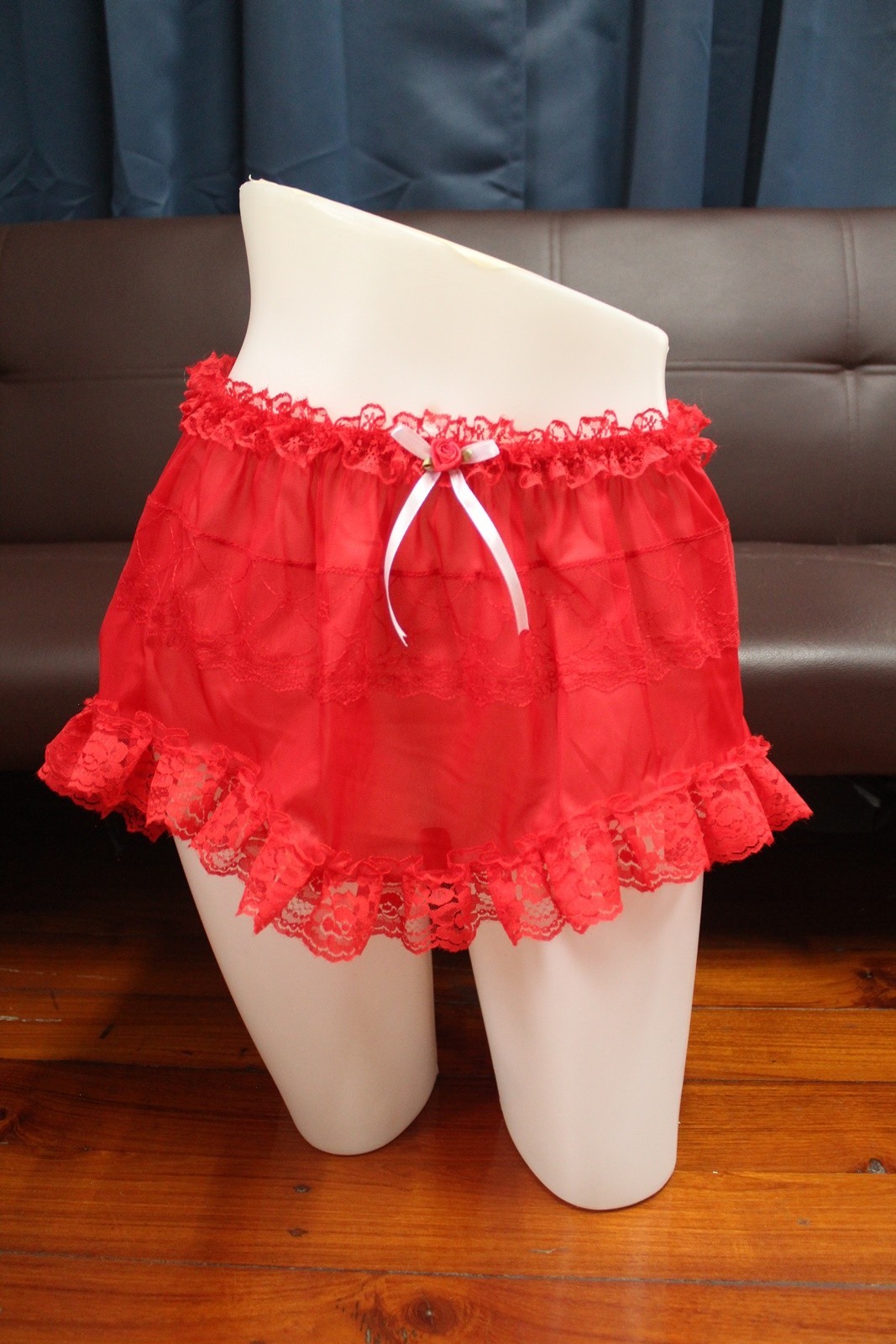 #A333 Vintage Style 2XL/ElasticW.24-42″ Red Nylon Half Slip Length14″