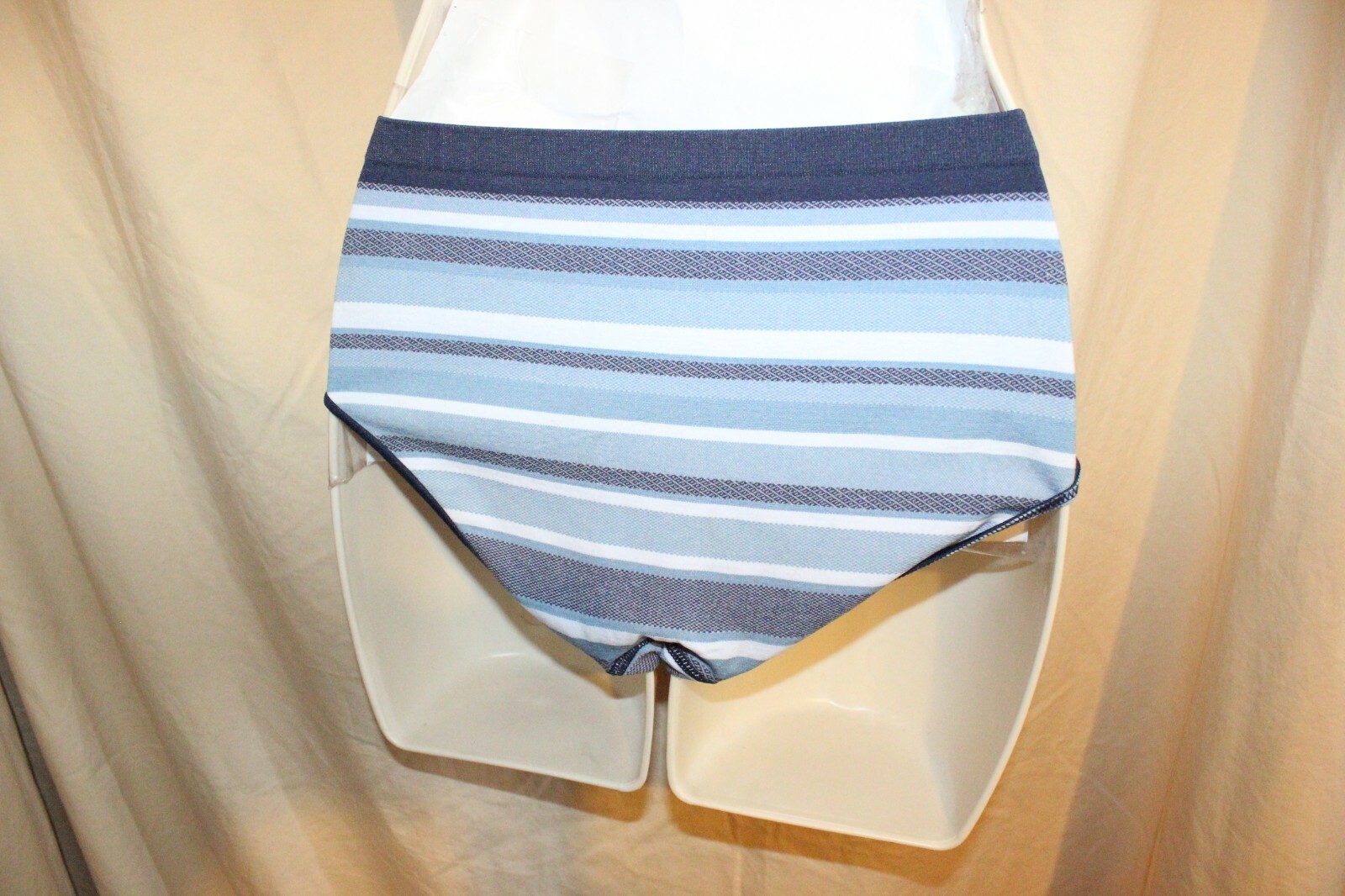 Jenni by Jennifer Moore Hipster White Denim Stripe 917700 $8.00 Medium m panties