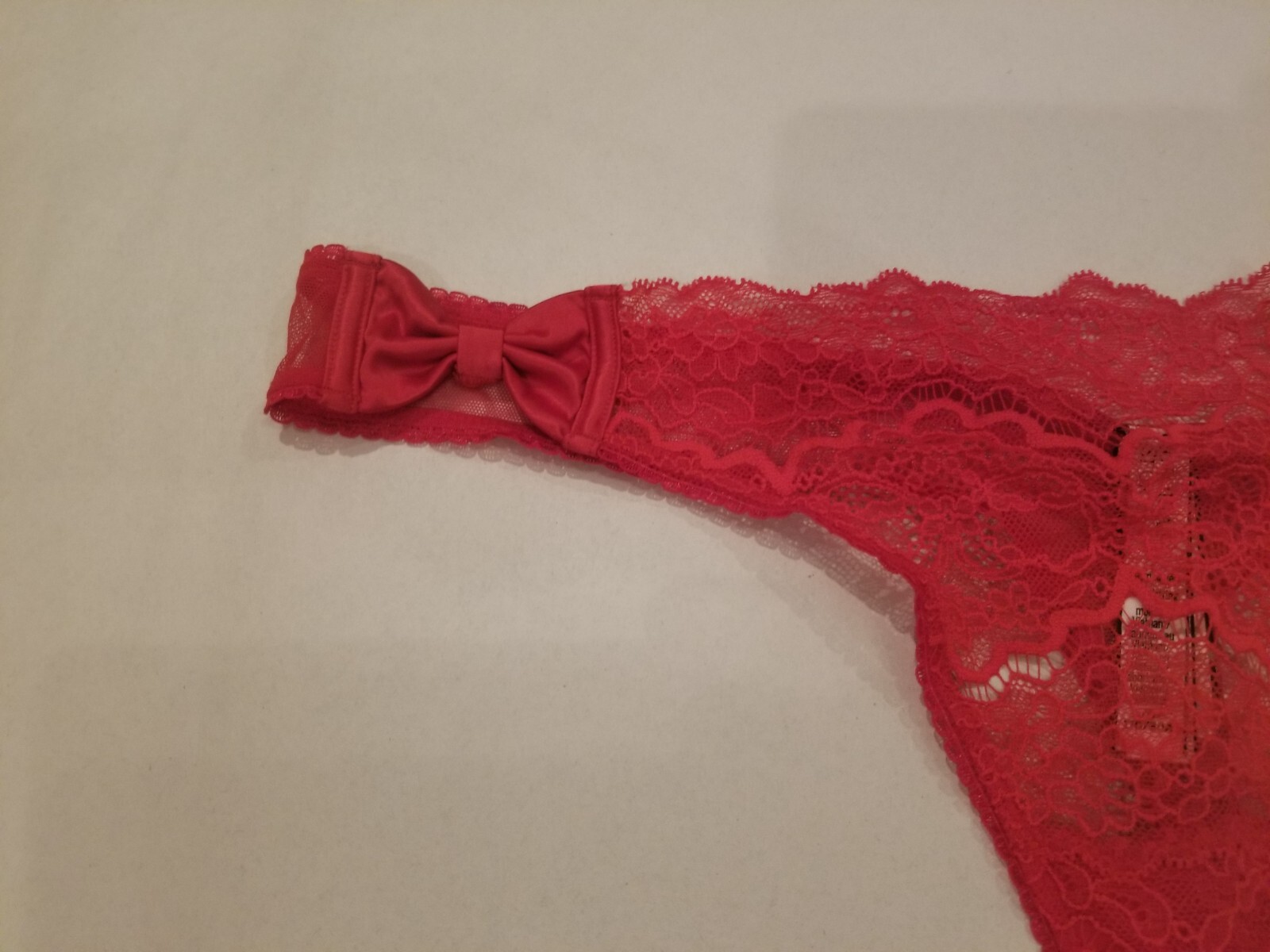 Victoria Secret Lace Thong Panty Bow Stap Detail Size Large NWT Lipstick Red