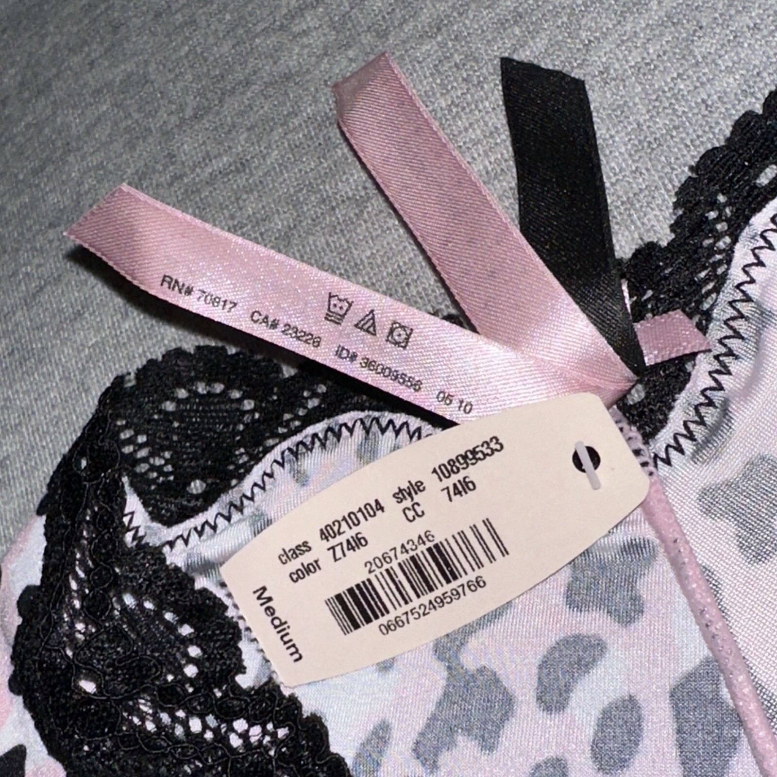 NWT Victoria’s Secret Vintage Sexy Little Things Cheeky Lace Trim Panties Medium