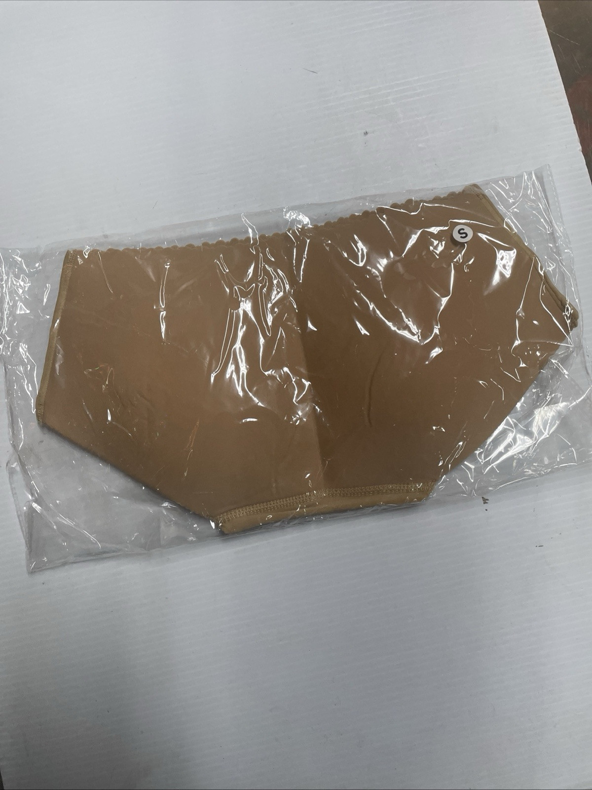 NEW IN PLASTIC ~ Women’s Padded Butt Lift Shapewear Tan Panties Size Small