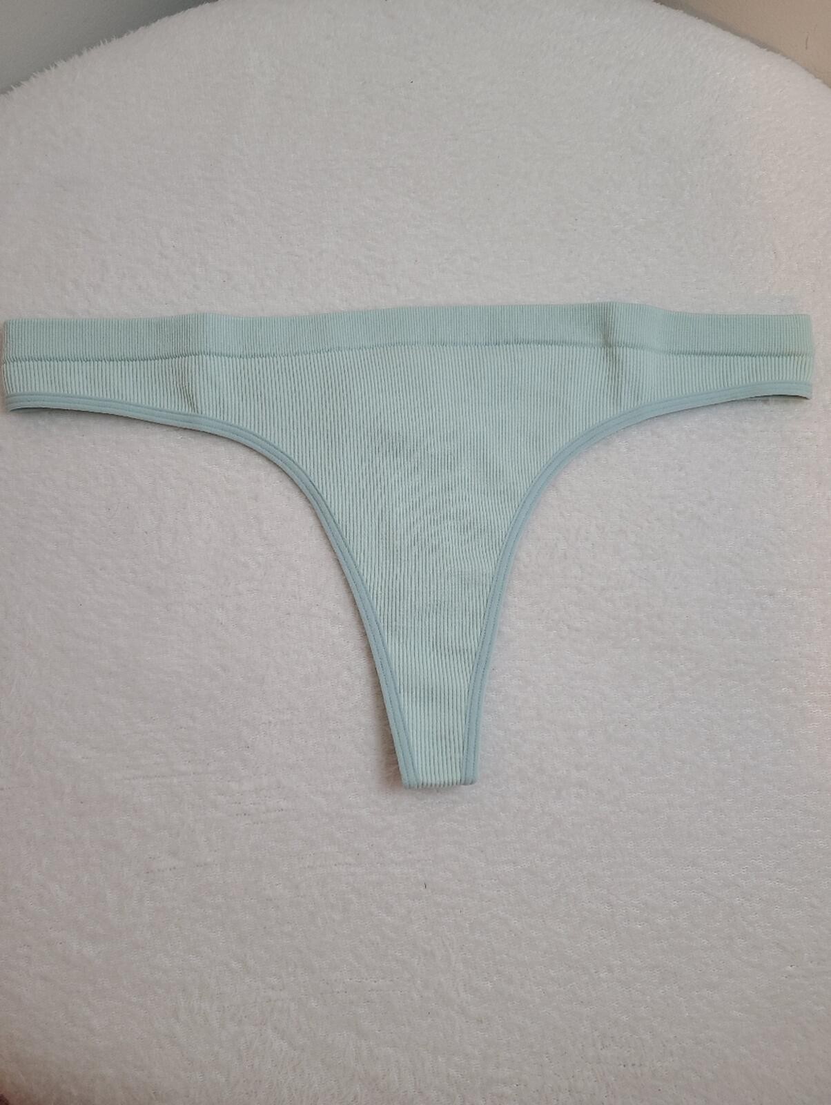 UO Out From Under Seamless Ribbed Nylon Full Cut Thong Panty Size XL