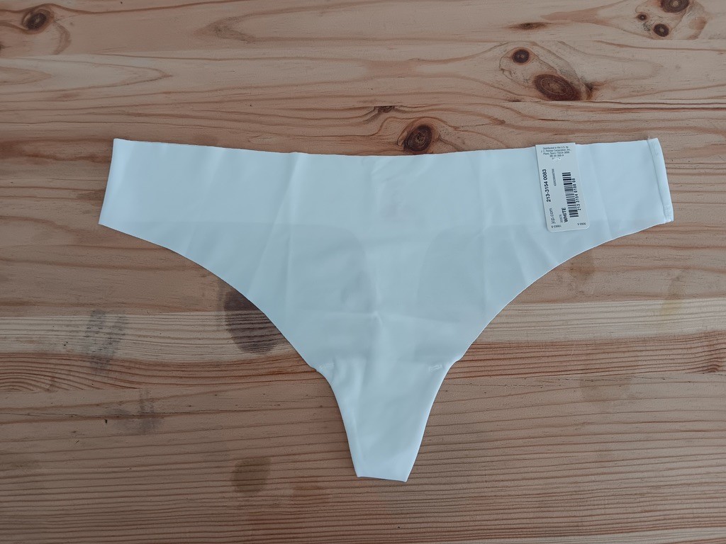 Flirtitude® No Show Thong Panties – White Sz L