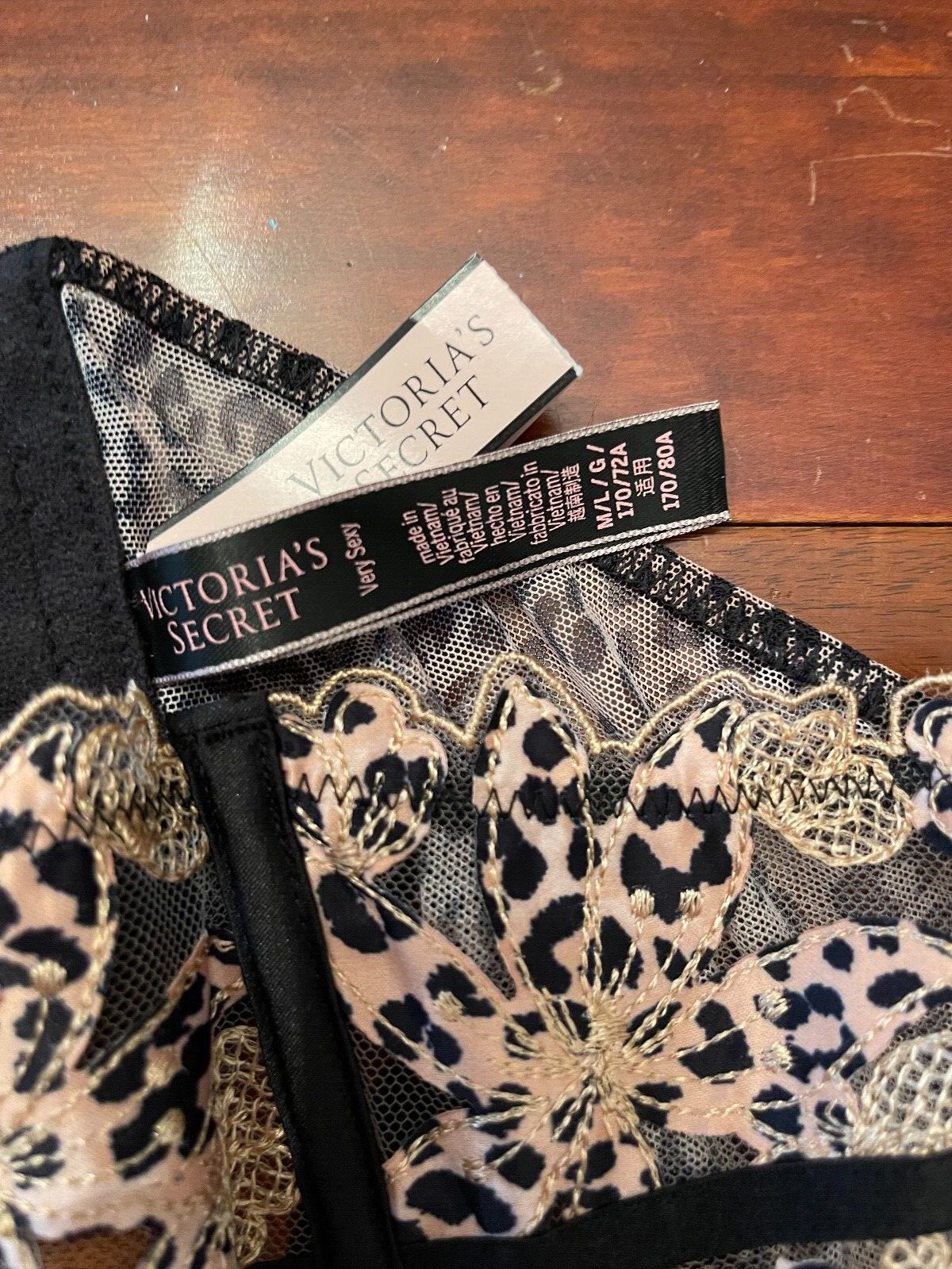 NWT $39.50 VICTORIAS SECRET sexy LEOPARD LACE stocking GARTERS Womens M M/M