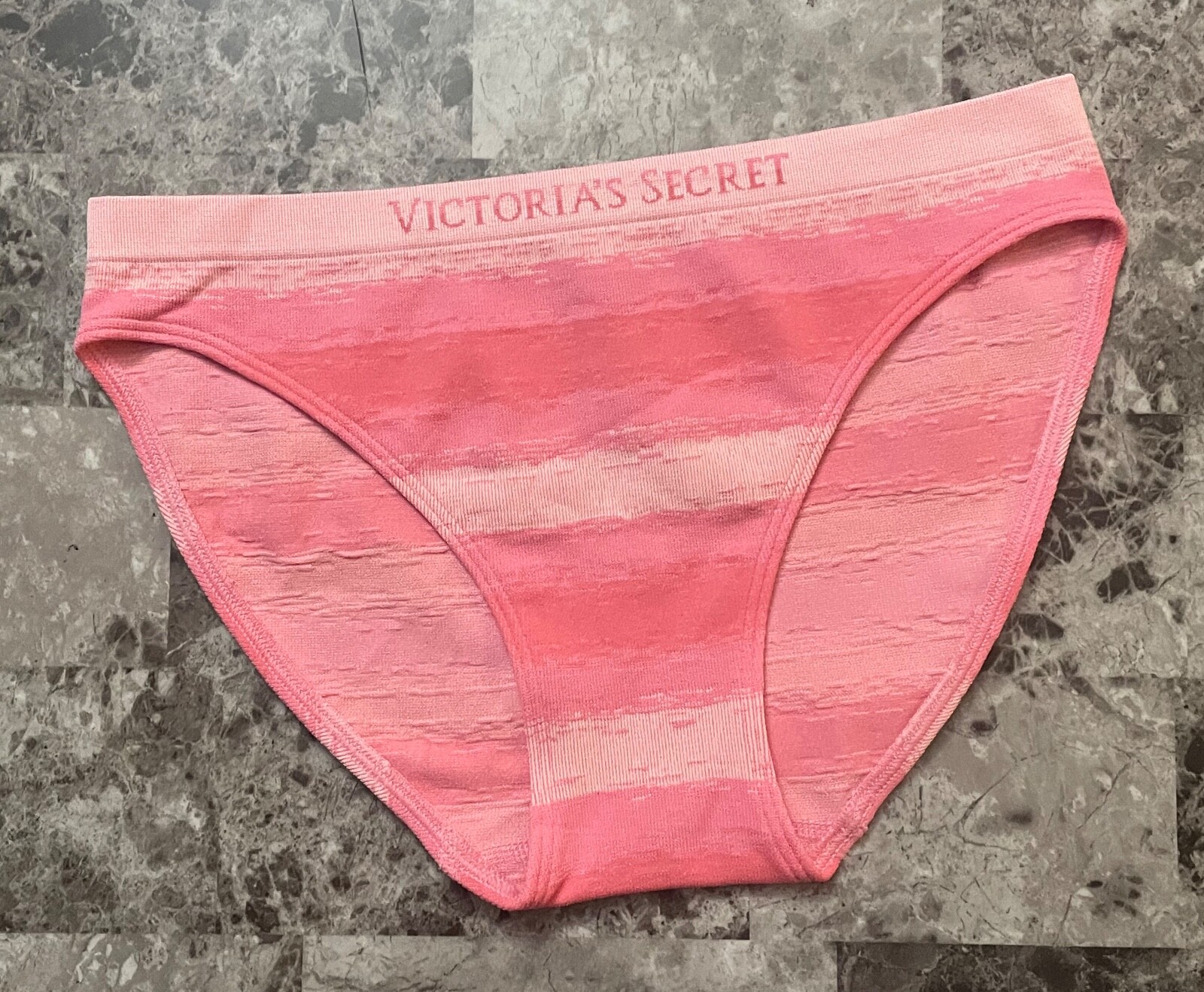NWT VICTORIA’S SECRET S PINK OMBRE STRIPE LOGO STRETCH SEAMLESS BIKINI PANTIES